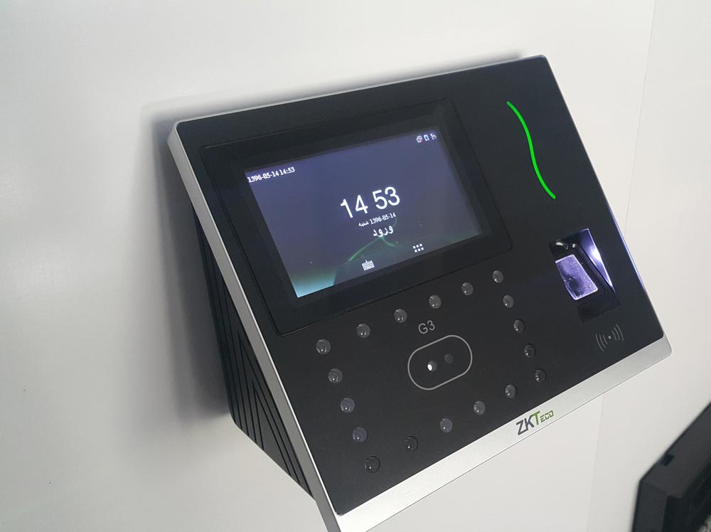 فروش انواع دستگاه های حضور و غیاب