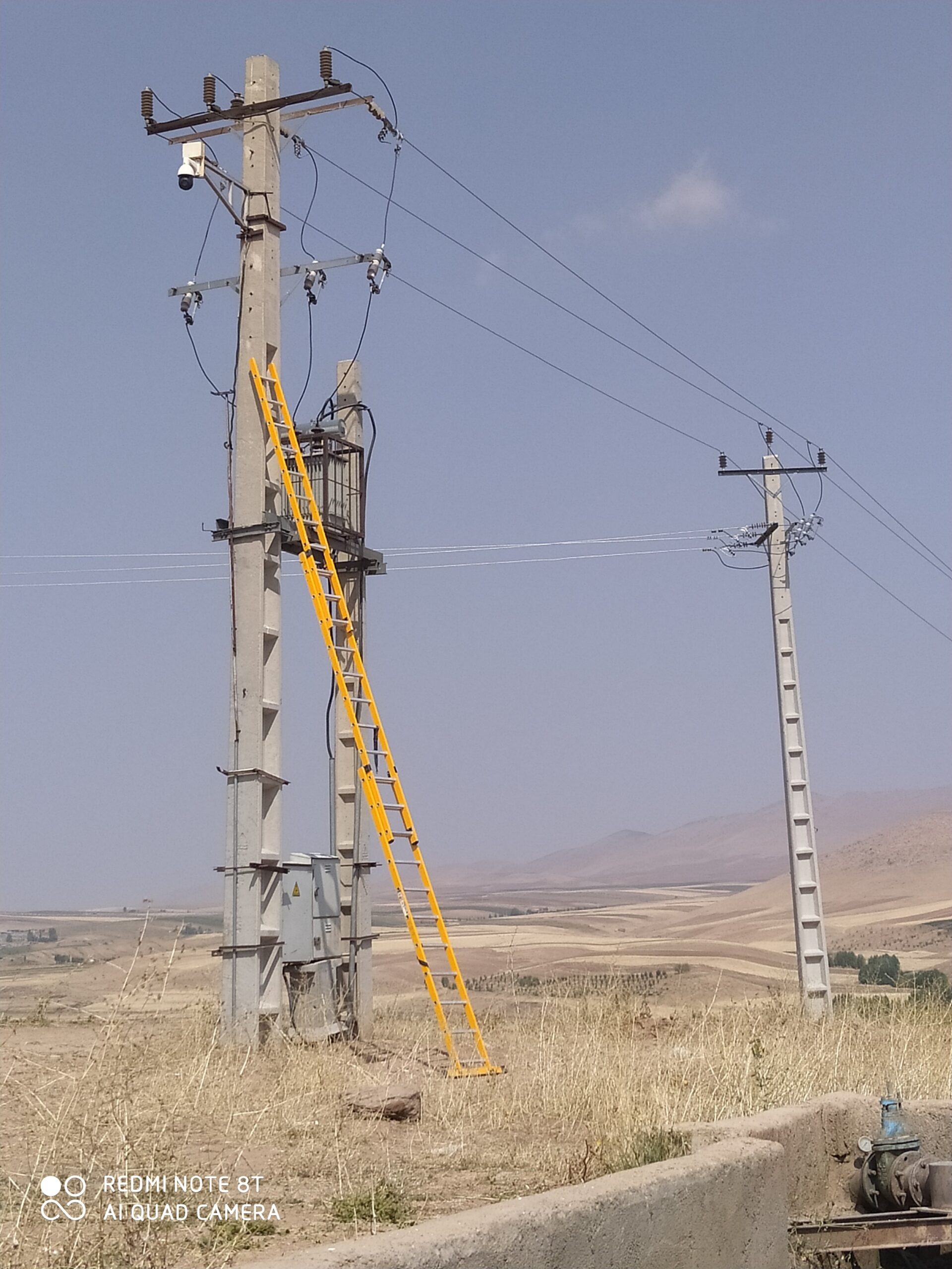 انجام پروژه های پست های برق زمینی و هوایی